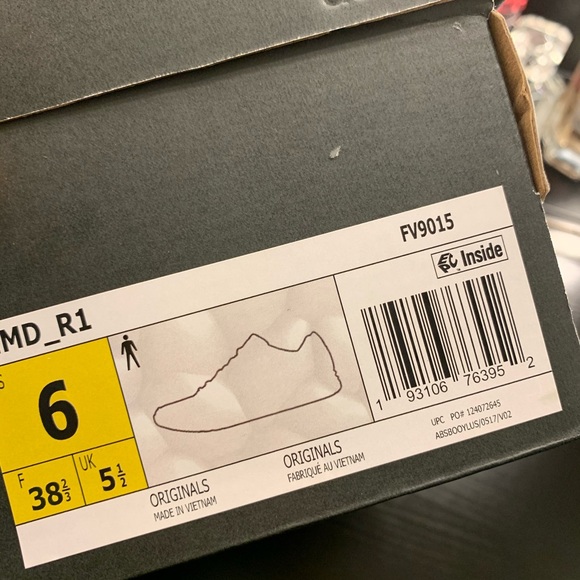 Adidas NMD R1 - Picture 4 of 4